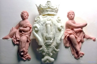 Angeles escudo maqueta tiflologica Basilica Catedral Pilar Zaragoza Museo ONCE